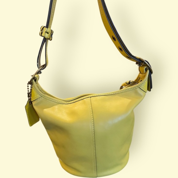 Coach Legacy Ergo Bucket Bag Sunflower Yellow Leather 11422 Y2K Vintage Shoulder - Picture 4 of 16